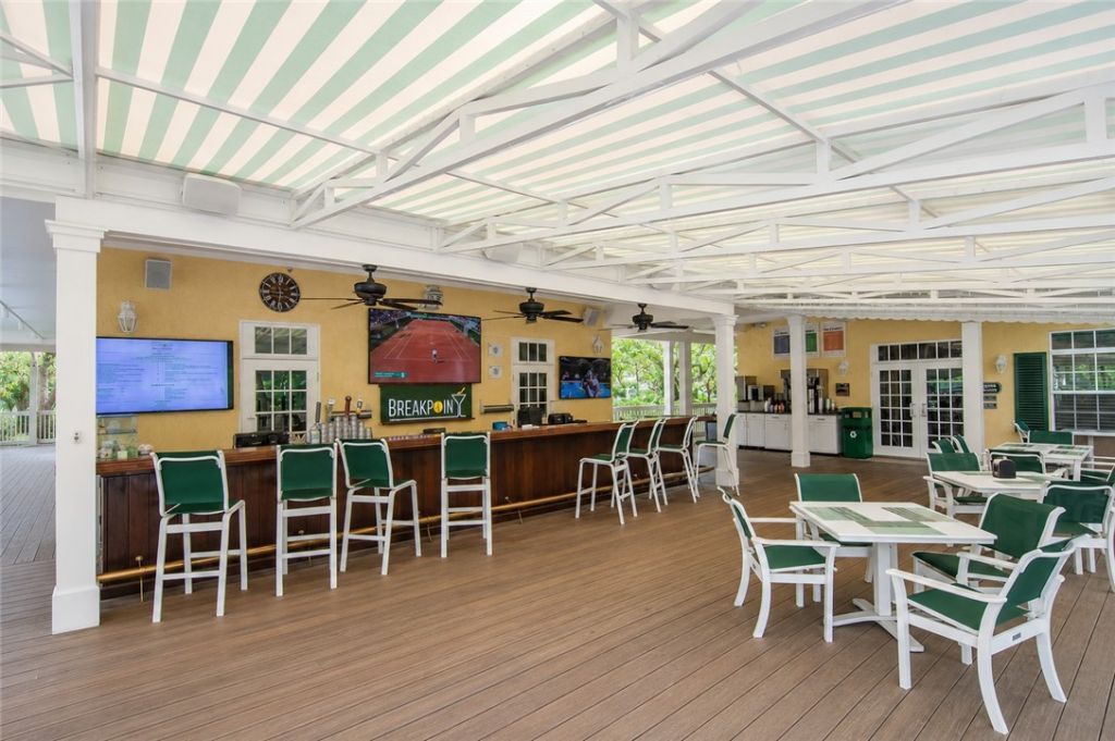 1175 Winding Oaks Circle E, Unit 202, Vero Beach, FL 32963 Photo