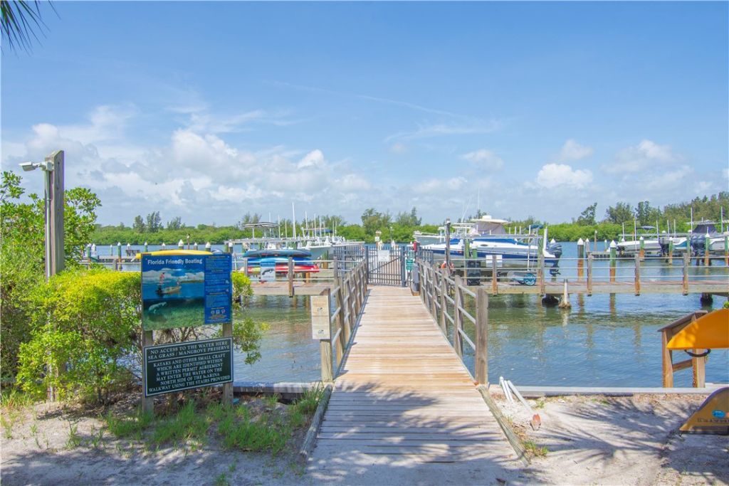 1175 Winding Oaks Circle E, Unit 202, Vero Beach, FL 32963 Photo