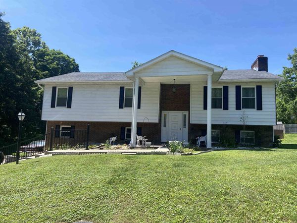 2803 Camellia , Flatwoods, KY 41139