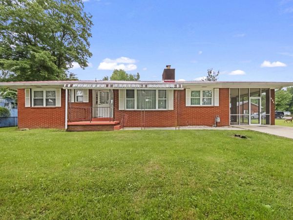 904 Madison , Wurtland, KY 41144