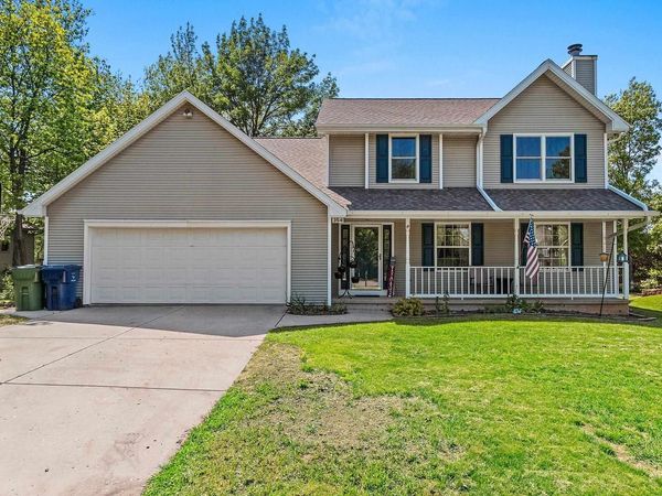 354 LONGWOOD LANE, Wrightstown, WI 54180