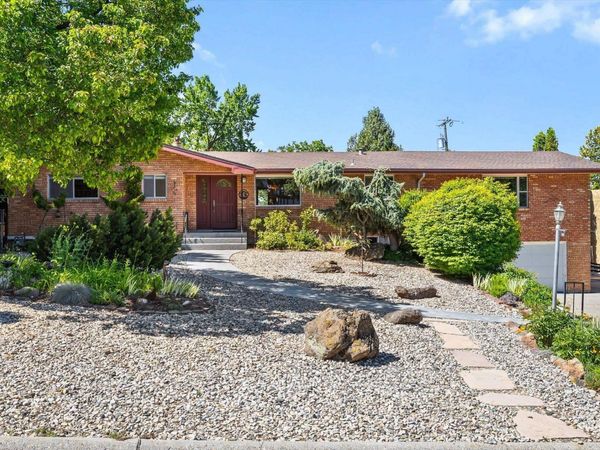 2745 E Starlington Dr, Boise, ID 83712