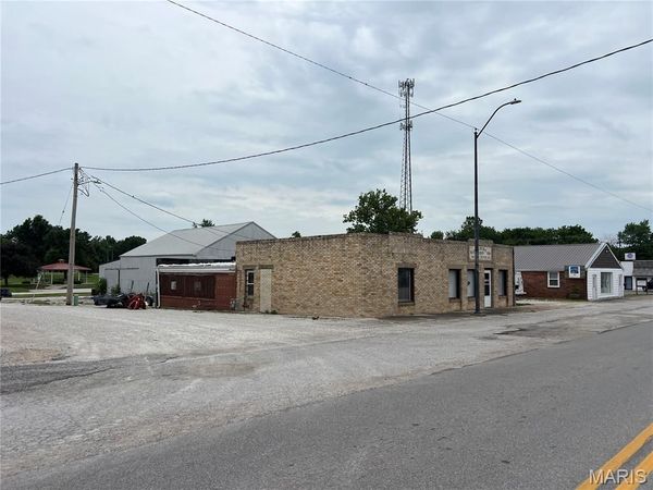 212 W 2nd Street , Montgomery City, MO 63361
