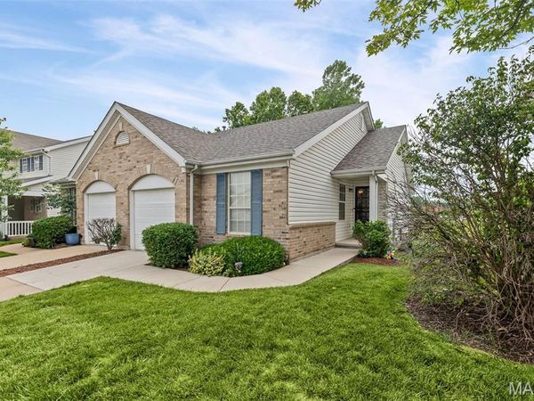 73 Jost Villa Drive , Florissant, MO 63034