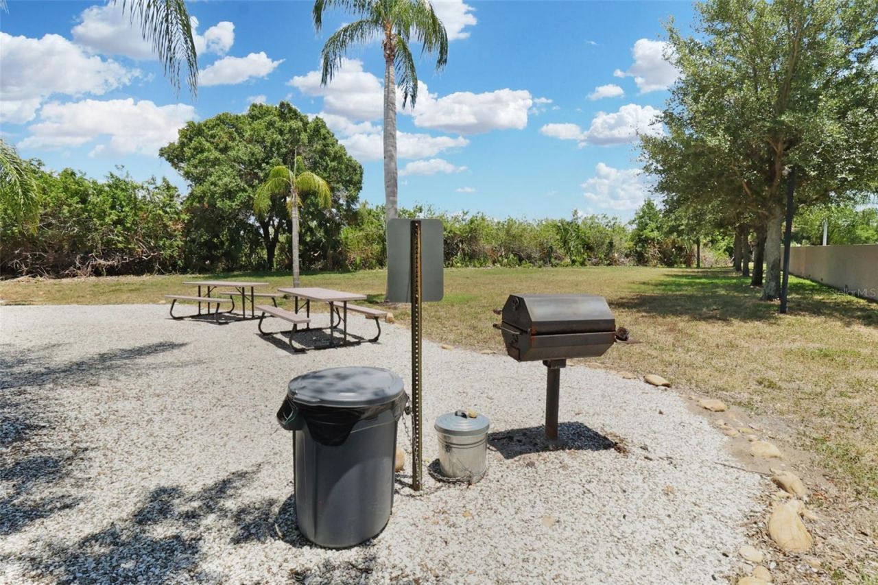 6367 Bayside Key Drive, Tampa, FL 33615 Photo