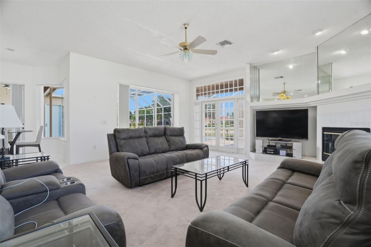 3166 Sterling Street, Tarpon Springs, FL 34688 Photo