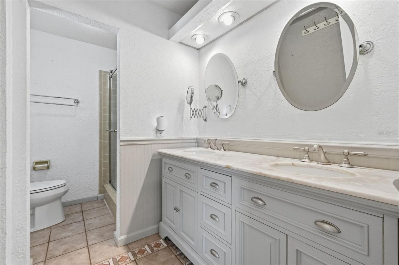 1303 Wallwood Drive, Brandon, FL 33510 Photo