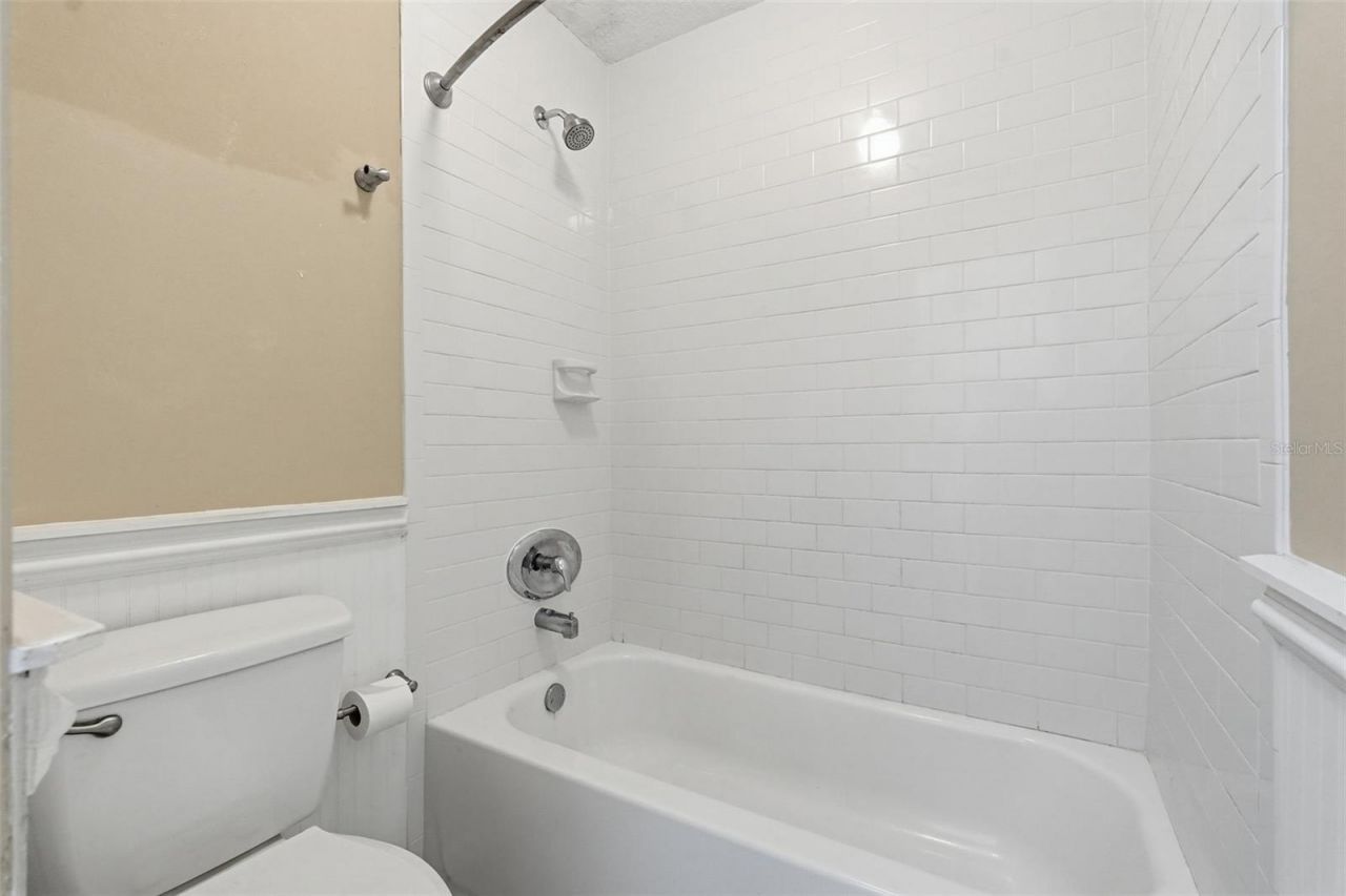 1303 Wallwood Drive, Brandon, FL 33510 Photo
