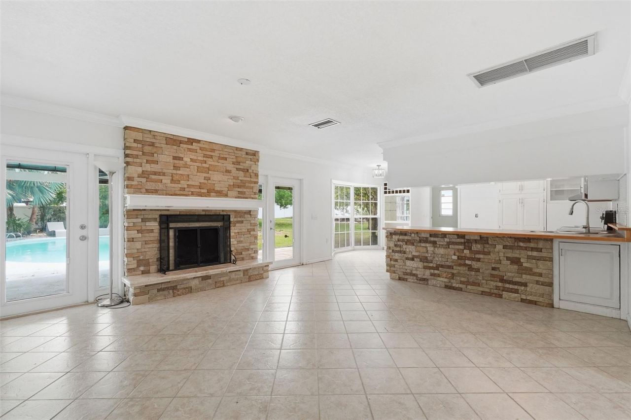 1303 Wallwood Drive, Brandon, FL 33510 Photo