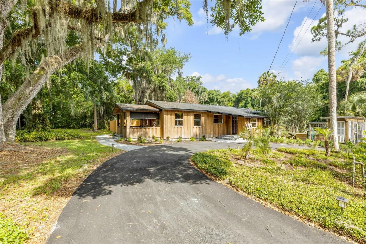 233 W Ariel Road, Edgewater, FL 32141 Photo