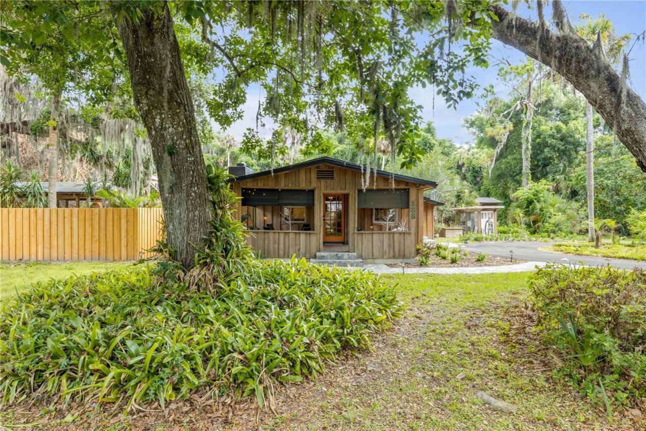 233 W Ariel Road, Edgewater, FL 32141 Photo