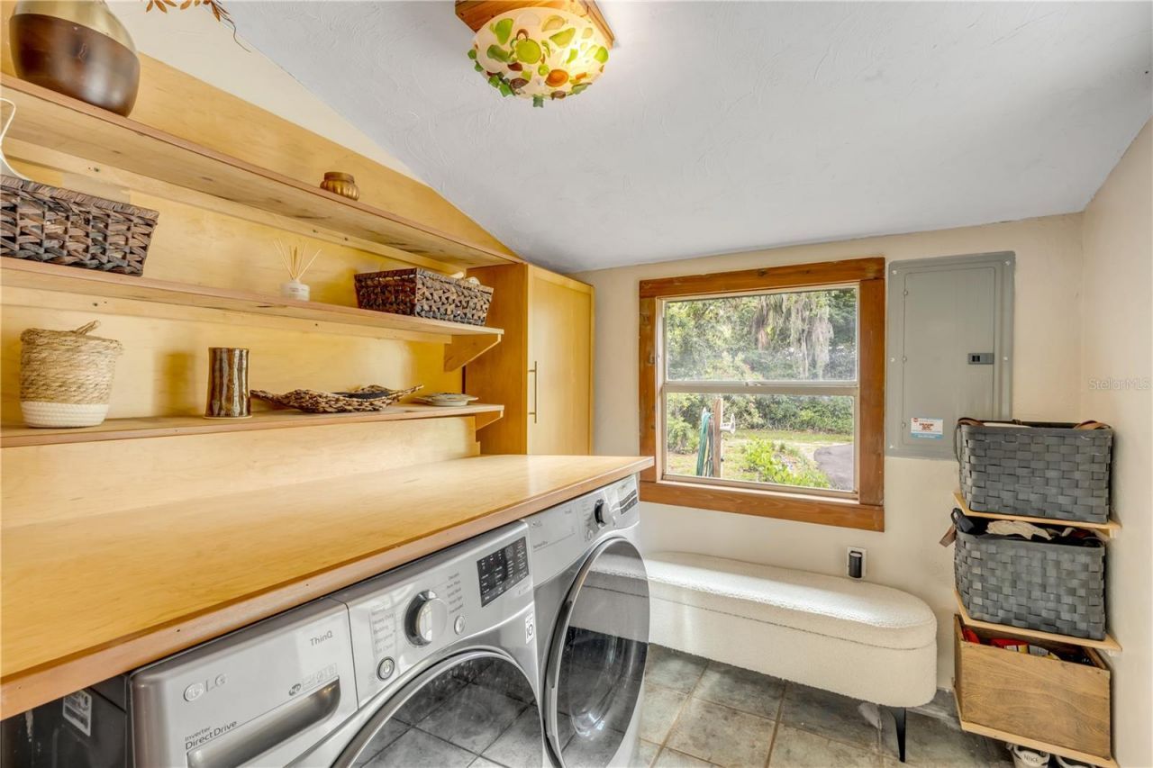 233 W Ariel Road, Edgewater, FL 32141 Photo