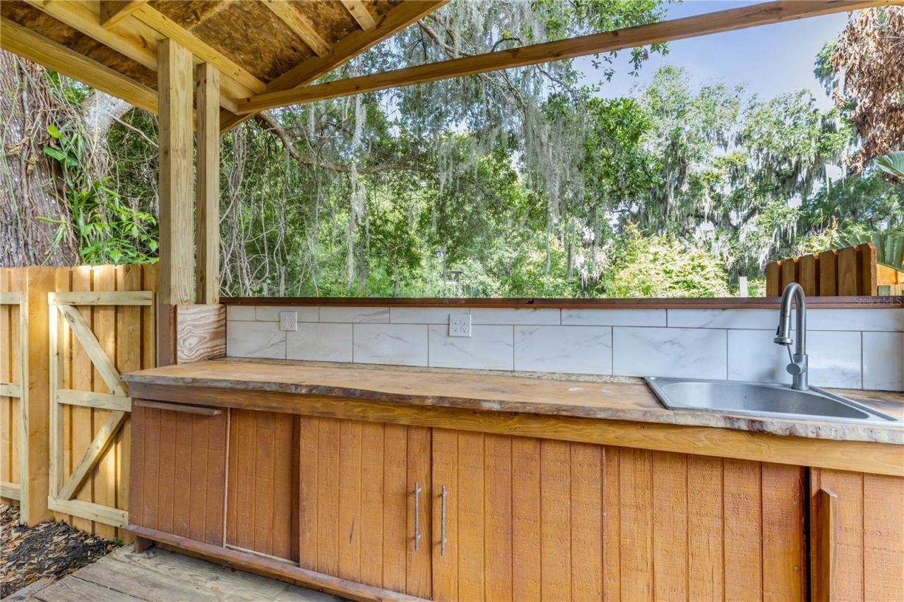 233 W Ariel Road, Edgewater, FL 32141 Photo