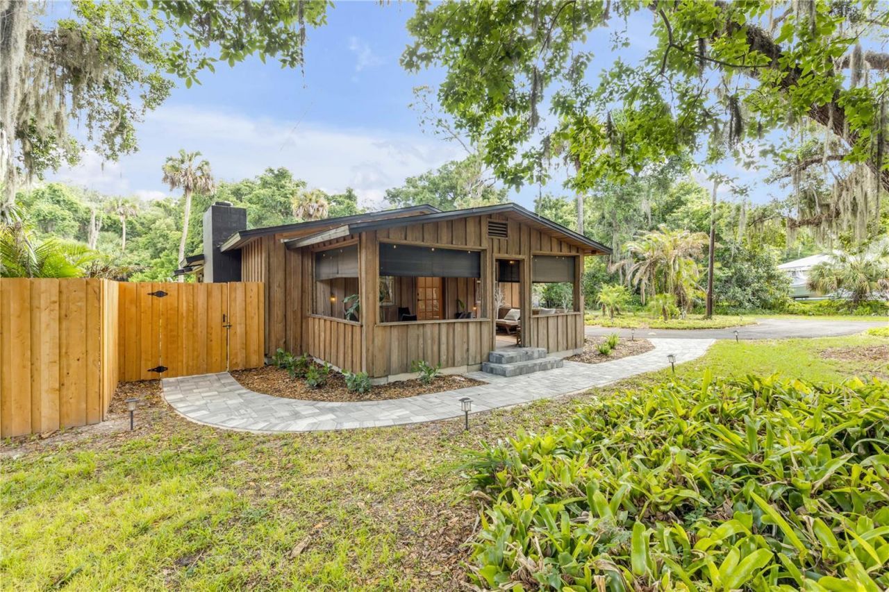 233 W Ariel Road, Edgewater, FL 32141 Photo