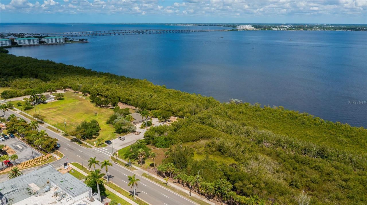 806 E Marion Avenue, Punta Gorda, FL 33950 Photo
