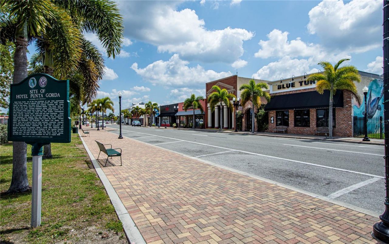 806 E Marion Avenue, Punta Gorda, FL 33950 Photo