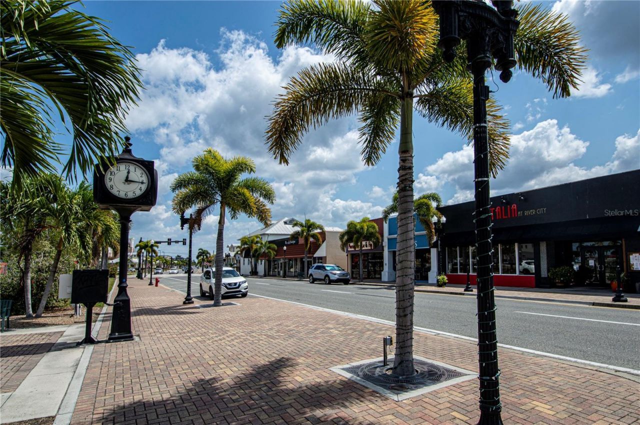 806 E Marion Avenue, Punta Gorda, FL 33950 Photo
