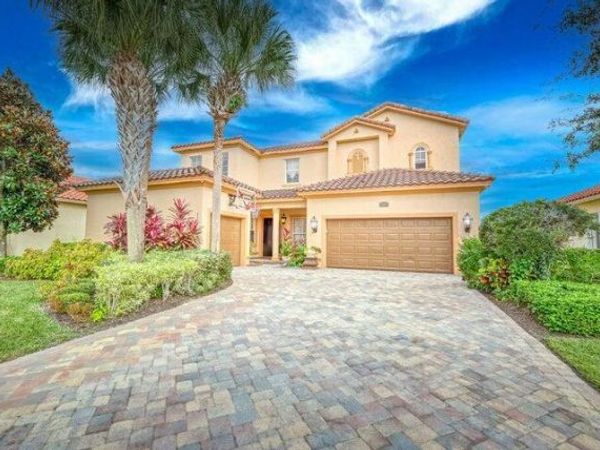 5574 55th Avenue, Vero Beach, FL 32967