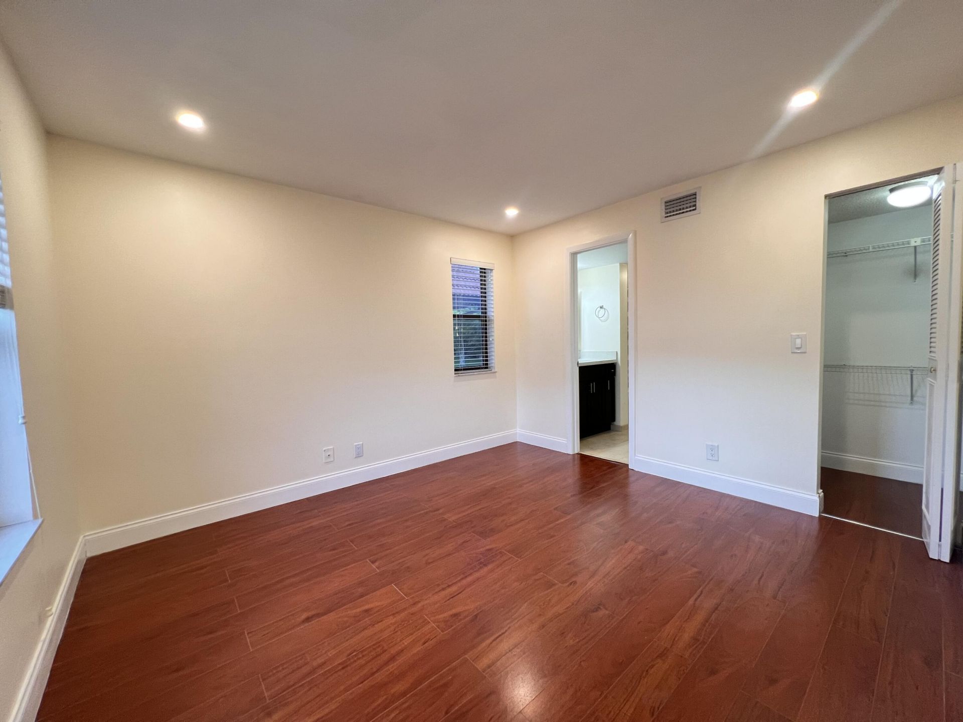 21911 Lake Forest Circle, Unit 206, Boca Raton, FL 33433 Photo