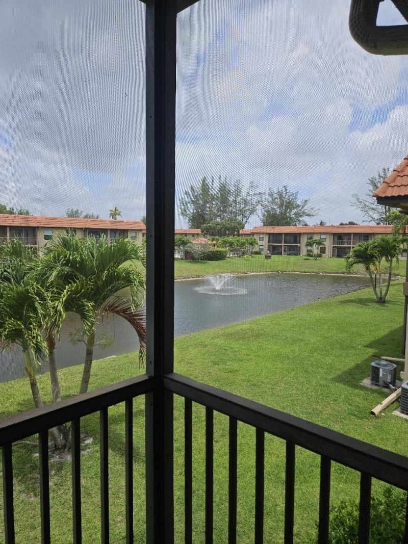 21911 Lake Forest Circle, Unit 206, Boca Raton, FL 33433 Photo