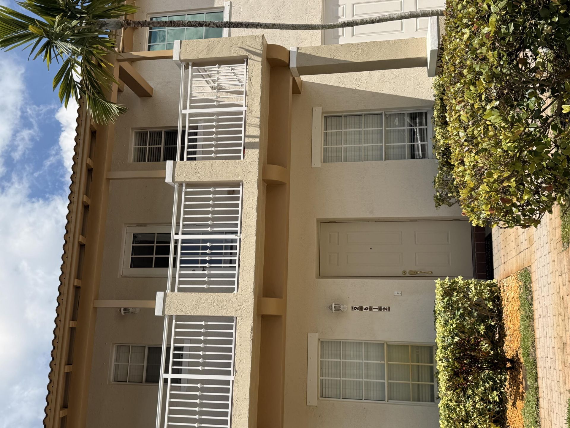 2512 NW 4th Street, Boynton Beach, FL 33426 Photo