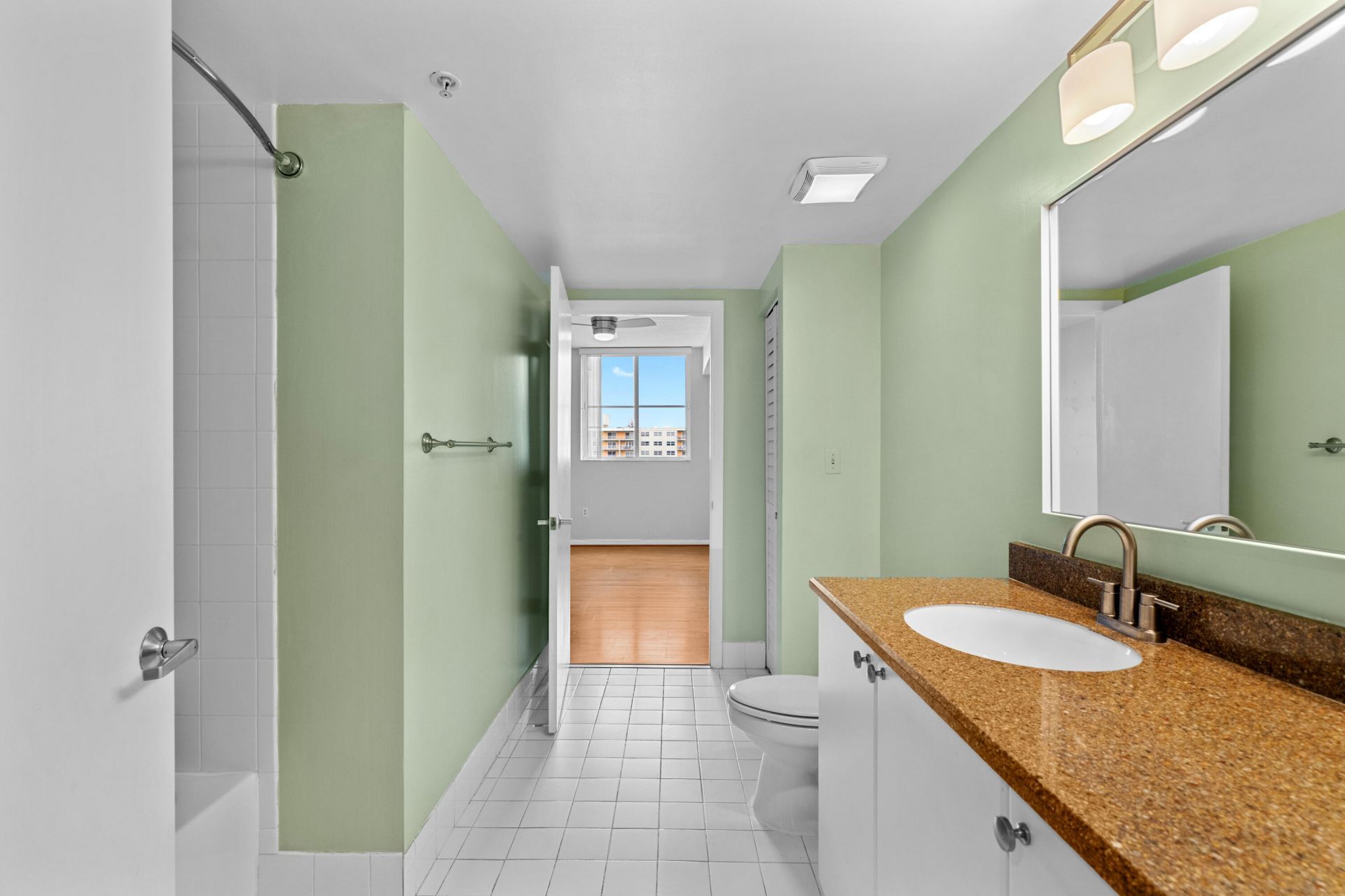 3020 NE 32nd Avenue, Unit 710, Fort Lauderdale, FL 33311 Photo