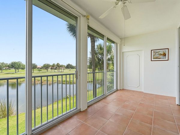 4775 S Harbor Drive, Unit 201, Vero Beach, FL 32967