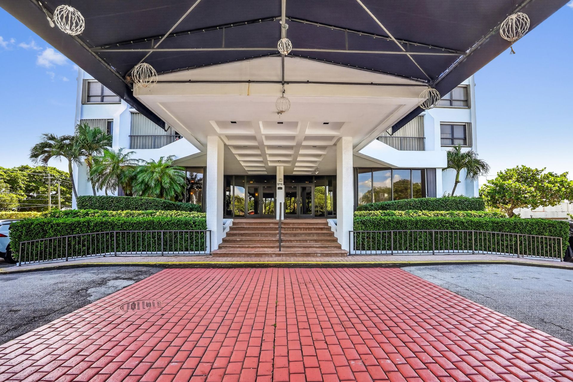 5600 N Flagler Drive, Unit 1106, West Palm Beach, FL 33407 Photo