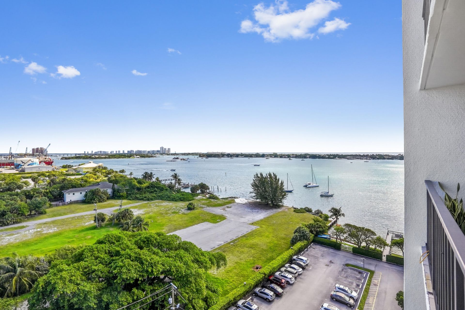 5600 N Flagler Drive, Unit 1106, West Palm Beach, FL 33407 Photo