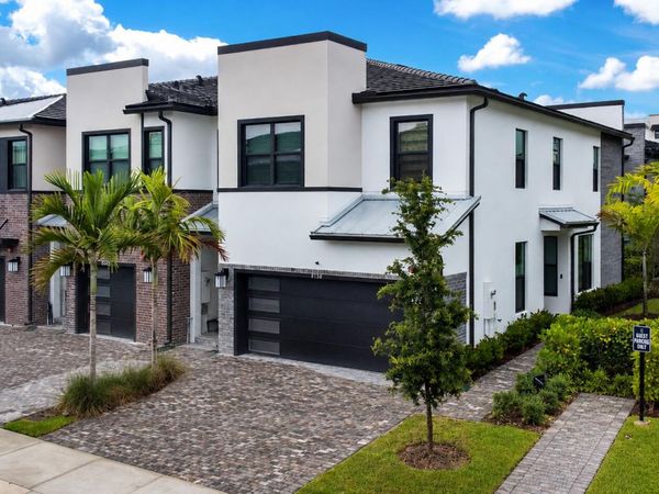 8358 NW 7th Place, Plantation, FL 33324