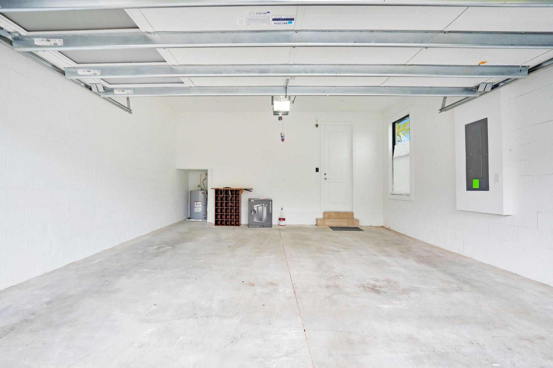8358 NW 7th Place, Plantation, FL 33324 Photo