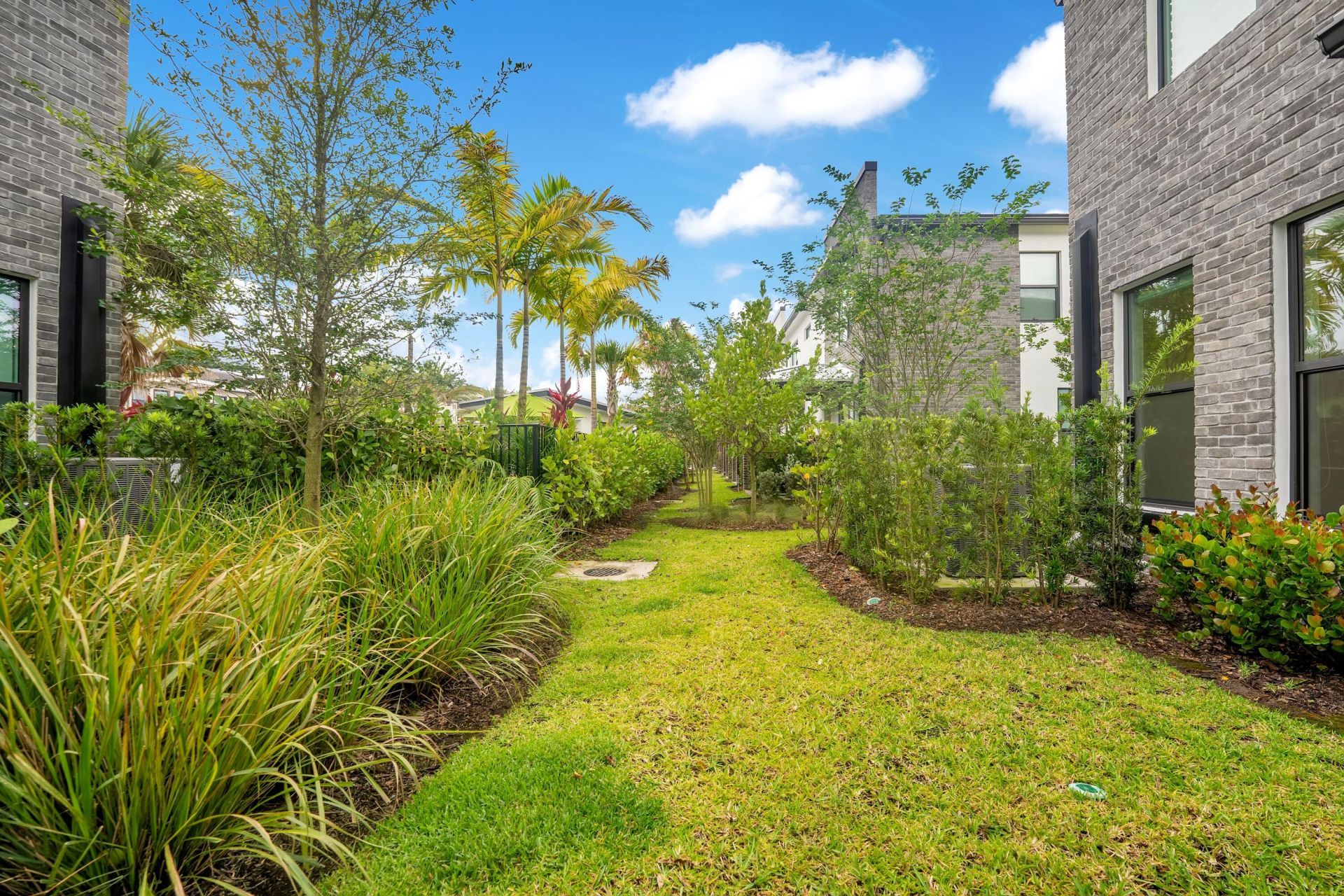 8358 NW 7th Place, Plantation, FL 33324 Photo