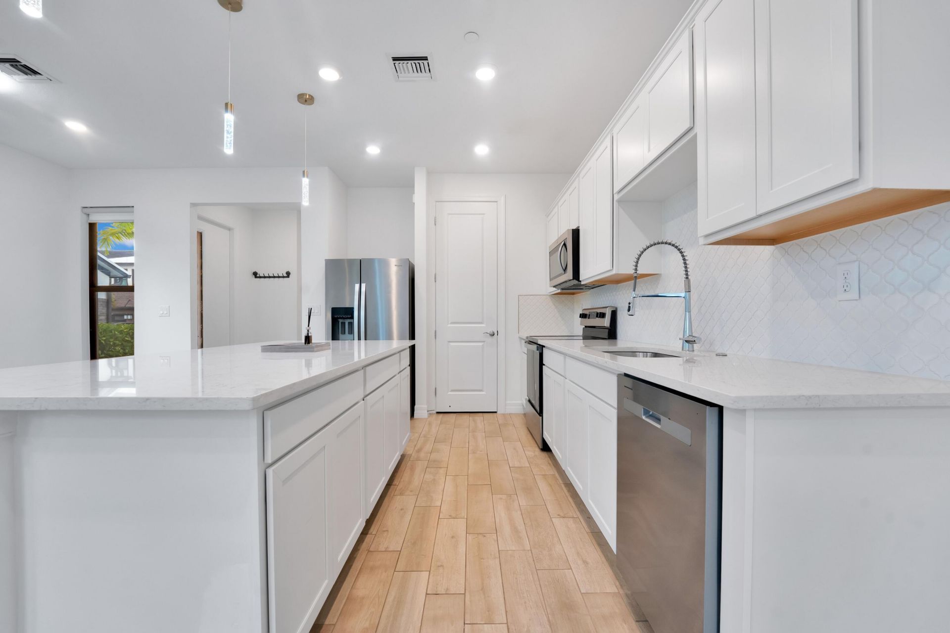 8358 NW 7th Place, Plantation, FL 33324 Photo