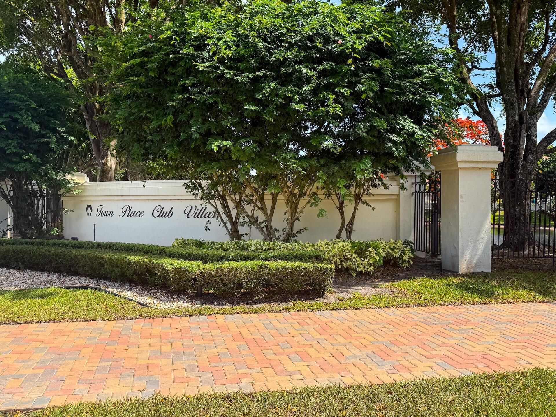 21849 Town Place Drive, Boca Raton, FL 33433 Photo
