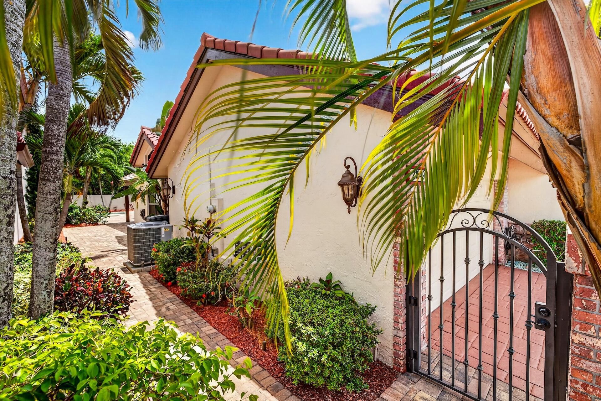 21849 Town Place Drive, Boca Raton, FL 33433 Photo