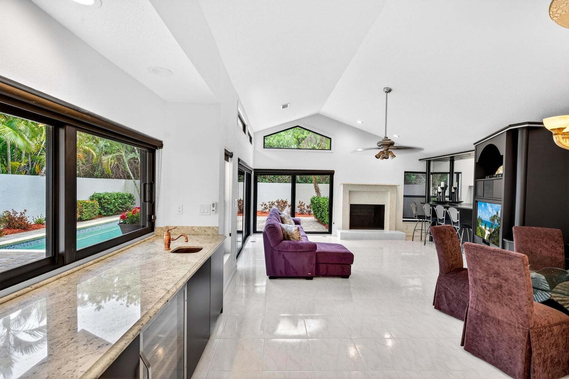 21849 Town Place Drive, Boca Raton, FL 33433 Photo