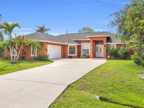 2522 SE Lyman Circle, Port St. Lucie, FL 34952