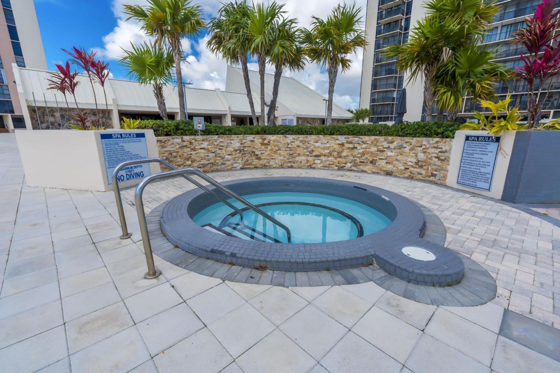 20335 W Country Club, Unit 1901, Aventura, FL 33180 Photo