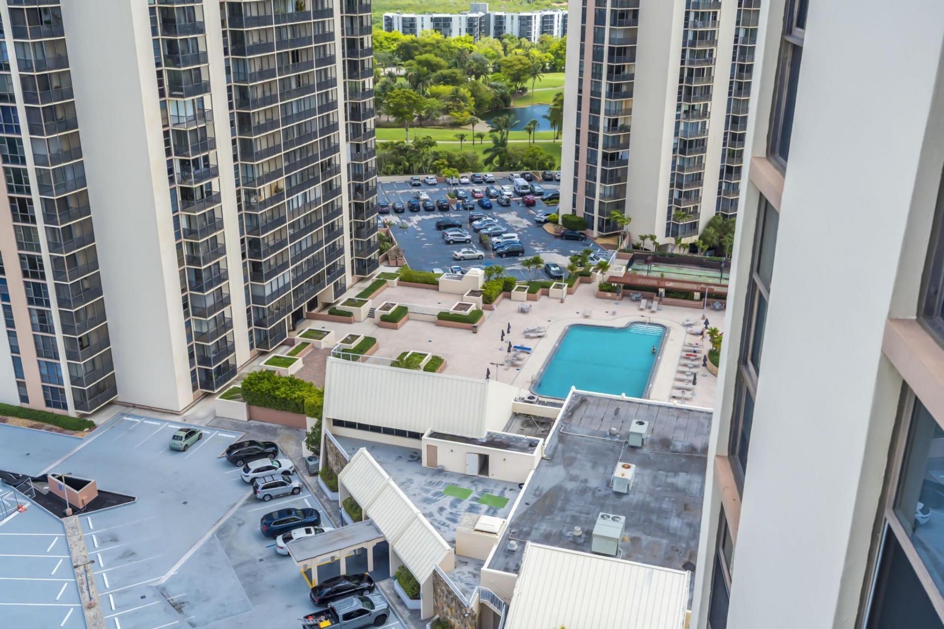 20335 W Country Club, Unit 1901, Aventura, FL 33180 Photo