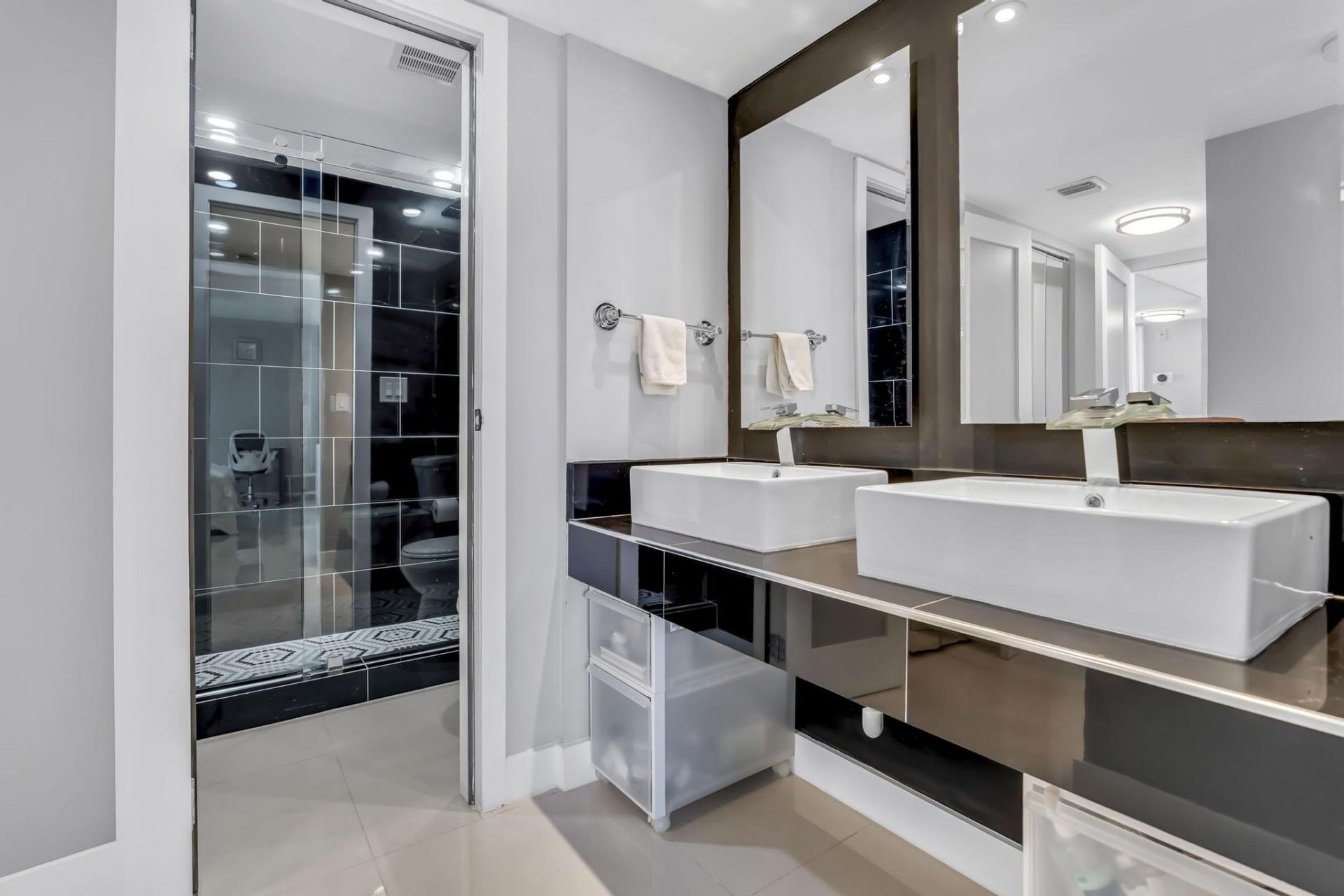 20335 W Country Club, Unit 1901, Aventura, FL 33180 Photo