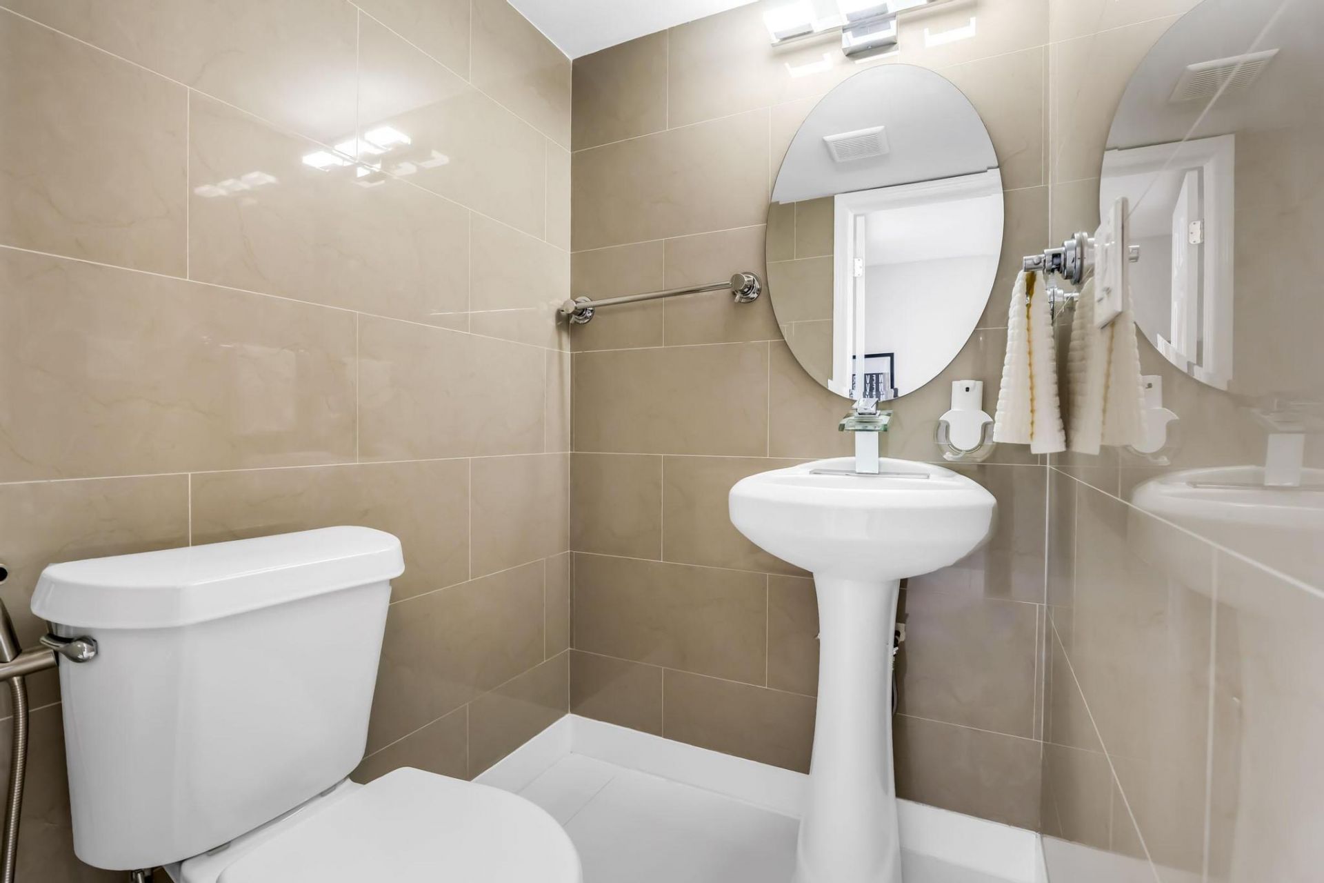 20335 W Country Club, Unit 1901, Aventura, FL 33180 Photo