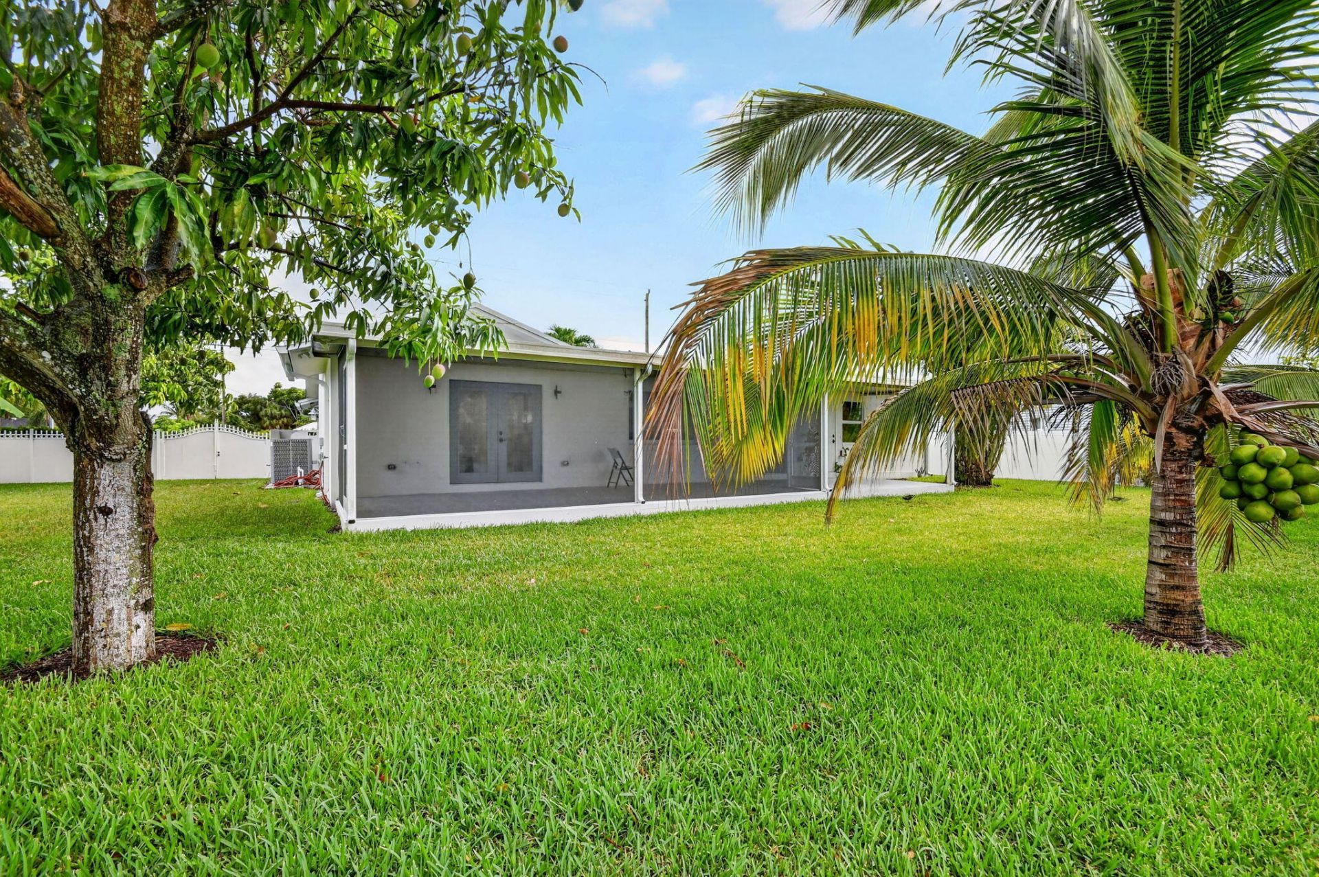 2277 Summit Boulevard, West Palm Beach, FL 33406 Photo