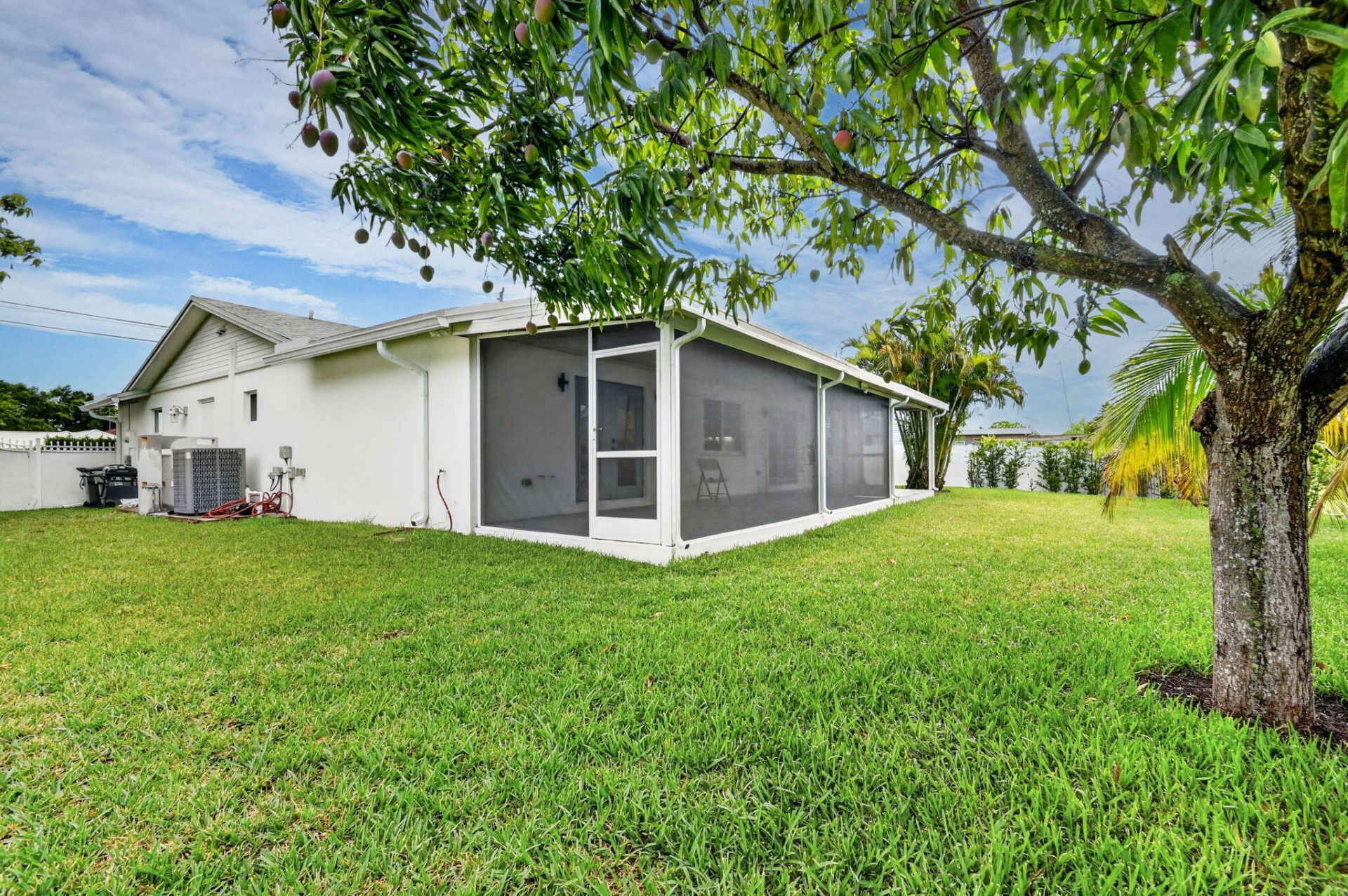 2277 Summit Boulevard, West Palm Beach, FL 33406 Photo