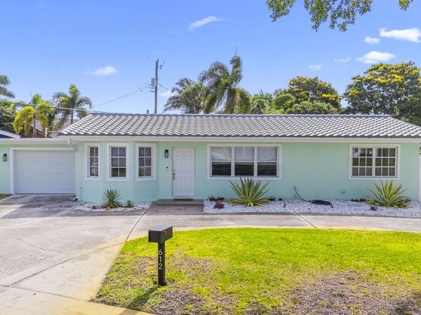 612 SE 10th Avenue, Deerfield Beach, FL 33441