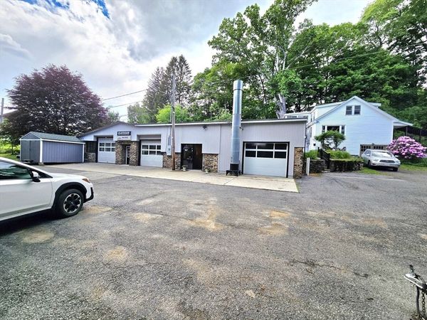46-1/2 Old Sturbridge Rd, Southbridge, MA 01550
