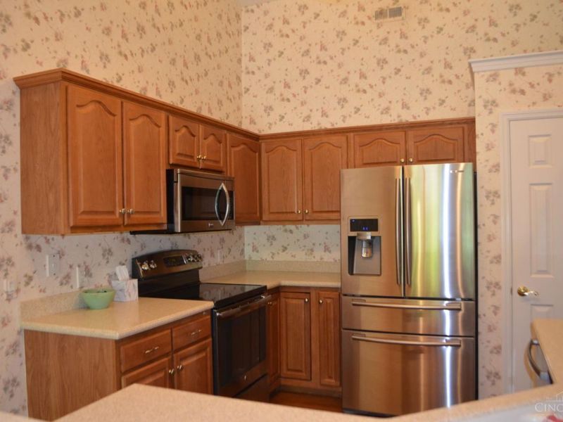 6048 Eden Place Drive, Cincinnati, OH 45247 Photo 12