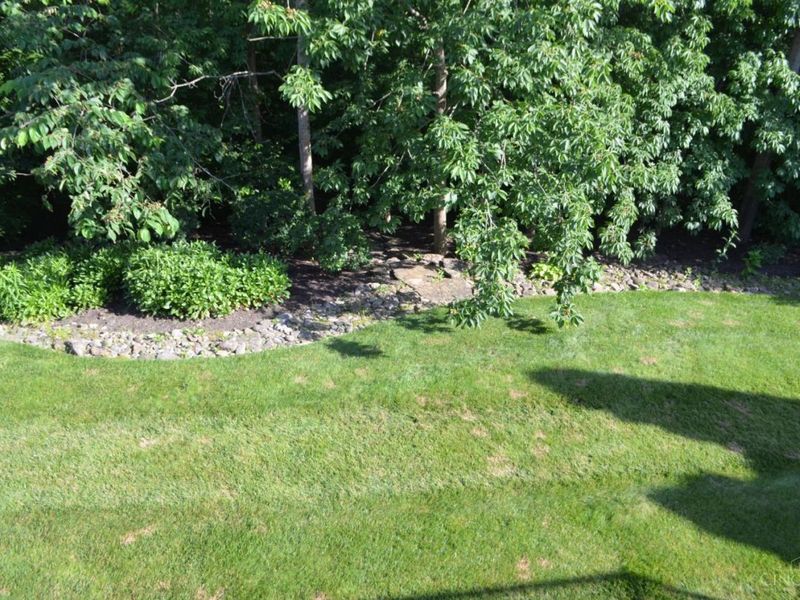 6048 Eden Place Drive, Cincinnati, OH 45247 Photo 23