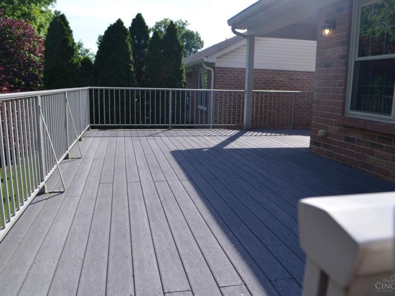 6048 Eden Place Drive, Cincinnati, OH 45247 Photo 24