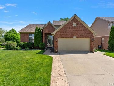 8698 Paul Drive, Washington Twp, MI 48094