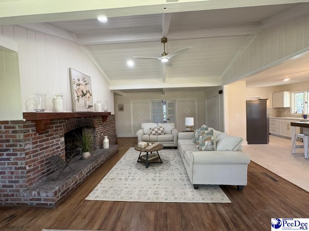 302 Azalea Dr Photo 4